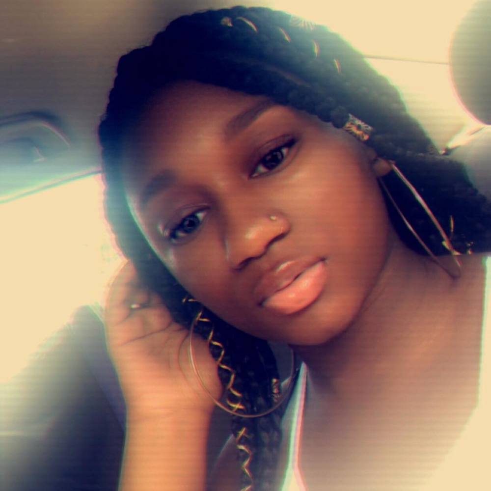 Meet your Posher, Alix